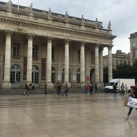 Le Cosy - Rue Ausone