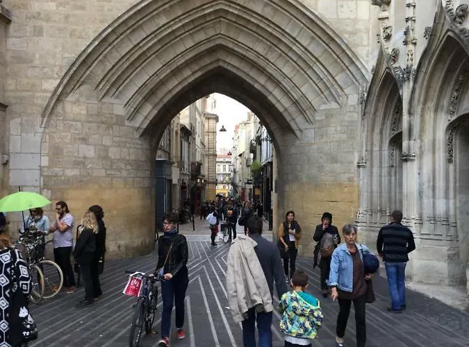 Le Cosy - Rue Ausone